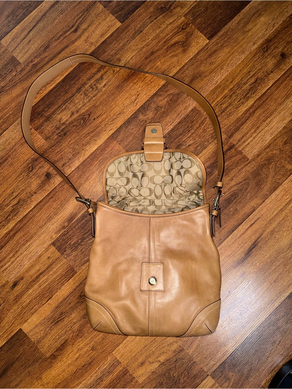Coach Vintage Tan Soho Leather Crossbody with Signature Interior